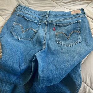Levi's Women's Classic Straight Leg Blue Jeans Size 16